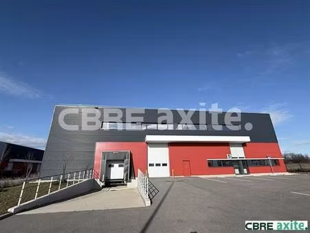 location local d'activités heyrieux 2 973 m²