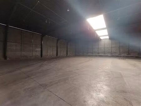 location local d'activités montreuil 1 028 m²