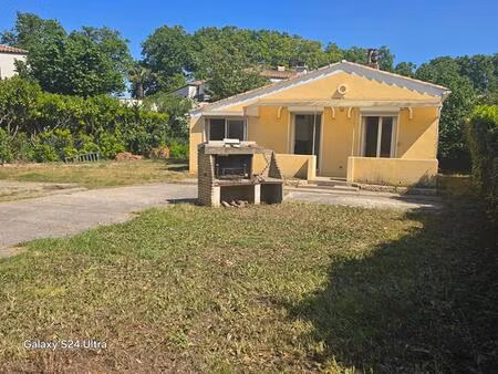 maison fabregues 4 pièce(s) 62 m2 sur 320 m² de terrain - prévoir travaux