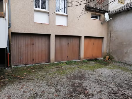 location parking cahors 46000