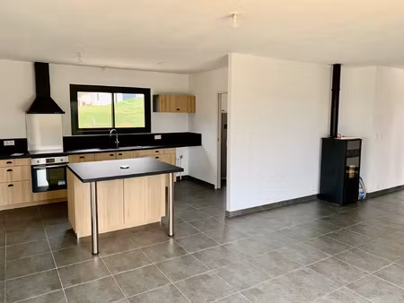 location maison 4 pièces 97m² valroufie 46090