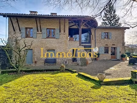 bâtisse à saint-lattier