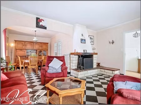 vente maison 7 pièces 111 m² à sceaux-d'anjou (49330)  164 600 €