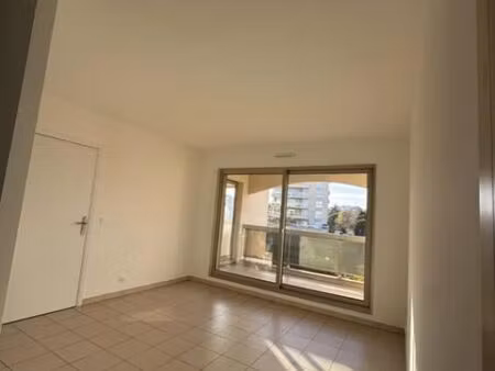 location appartement 2 pièces 35 m² à antibes (06600)