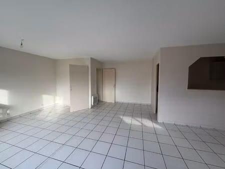 location appartement 3 pièces 77m² vaulx en velin 69120