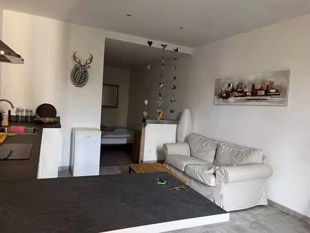 location appartement 2 pièces 35 m² à aix-en-provence (13080)