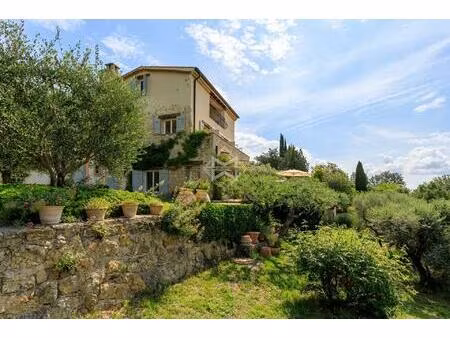 charmante maison provençale proche du village