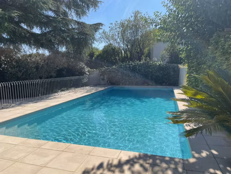 villa familiale avec piscine