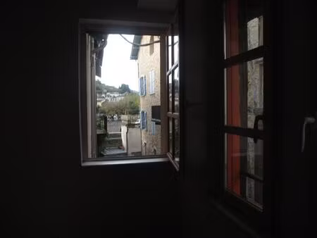 a louer t2 dans residence recente en centre ville