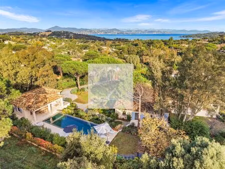 propriété d’ exception entièrement rénovée proche des plages