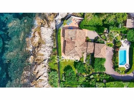 saint-tropez - rare à la vente - propriété en front de mer