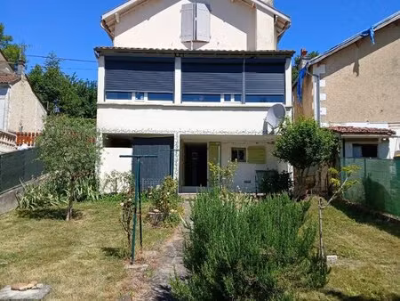 location maison 3 pièces 81m² sireuil 16440
