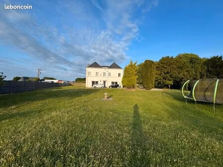 grande maison de maître idéale pour grande famille ou projet chambres d hotes