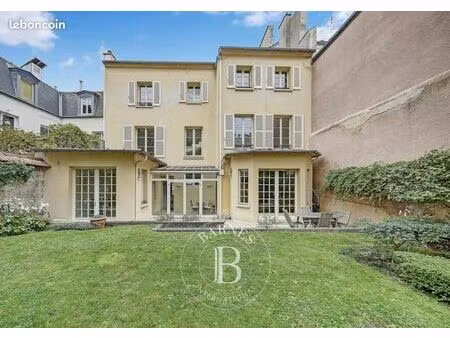 château 12 pièces 334 m²