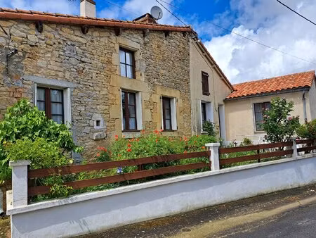 maison de village confortable  pleine de charme et de caractère