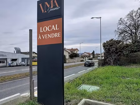 vente commerce 130 m² limas (69400)