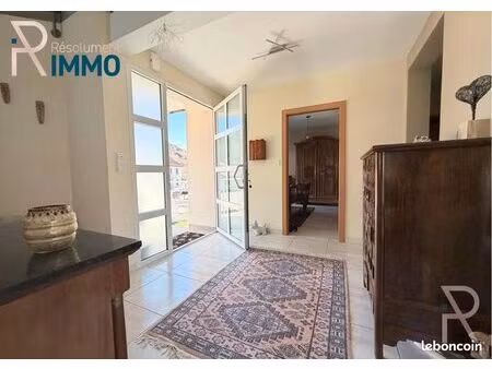 maison 6 pièces 199 m²