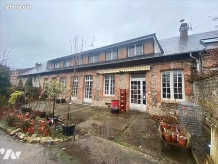 maison 14 pièces 68 m²