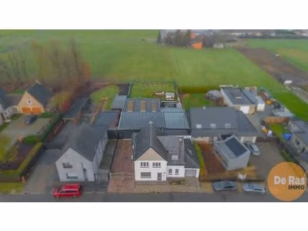 massemen - instapklare woning met ruime loods (310m²)