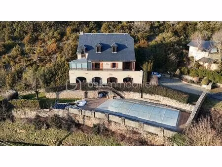 maison traditionnelle de 210 m² à sainte-radegonde