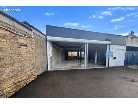 parking/box 121 m² chaumont