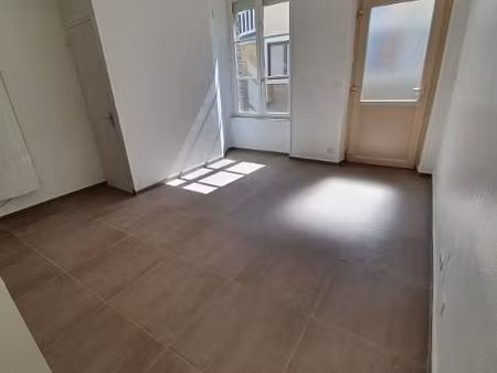appartement dans maison individuelle