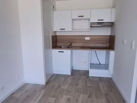 appartement t2 neuf en rez-de-chaussée avec terrasse et jardinet