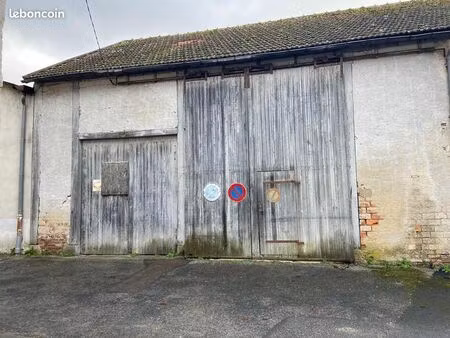 grange / local stockage 160 m² – grande hauteur – nogent-sur-seine