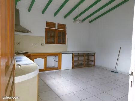maison à louer au gosier