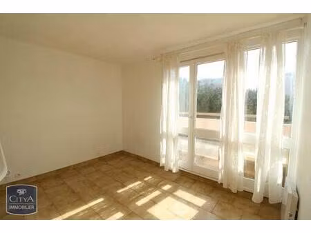 location appartement 2 pièces 28m² aix en provence 90ème