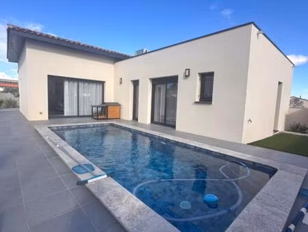 maison 4 pièces 110 m2 contemporaine de plain-pied avec piscine