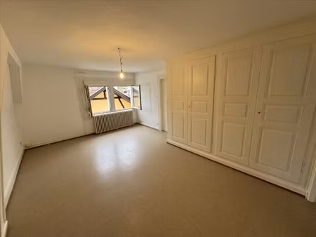 location appartement 3 pièces 83m²