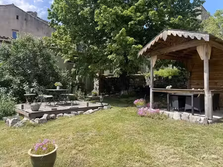 jolie maison de village