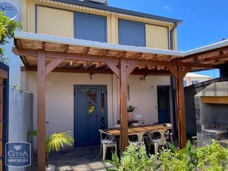 location appartement 4 pièces 97m² st pierre 97410