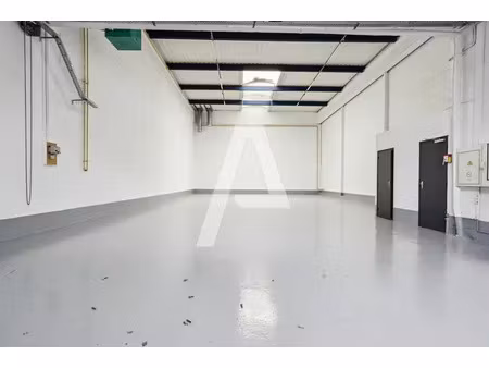 a louer - bureaux en r+1 à bonneuil sur marne dans le parc des petits carreaux - proximité