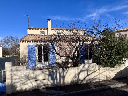 prades le lez: villa t4 en r+1 avec terrain piscinable