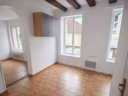 t2 / 41m² / mantes-la-jolie (ligne j)