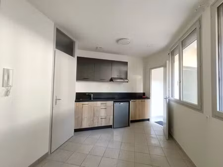 location appartement 1 pièce 20 m² à poitiers (86000)