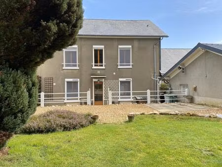 maison de village rénovée en 2014 avec jardin paysagé