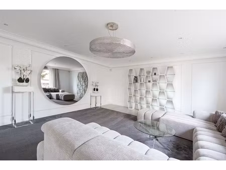 maison 5 pièces - 350 m²