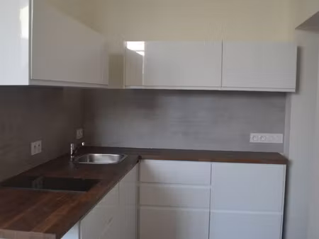 location appartement 1 pièce 19m² ste hermine 85210