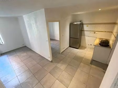 location appartement 2 pièces 45 m² à grenoble (38000)