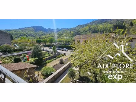 immeuble/maison en pierre 282 m2.