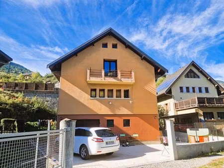 maison 7 pièces 199 m2
