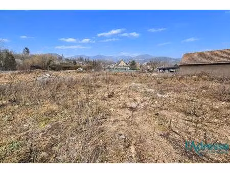 terrain constructible viabilisé à vendre