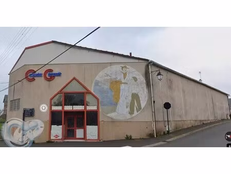 local commercial spacieux à châtelaudren-plouagat