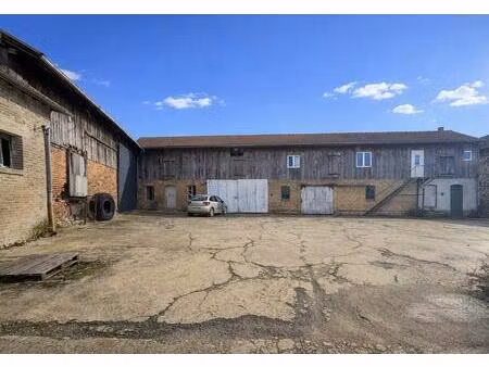 ferme avec appartement et plusieurs dépendances