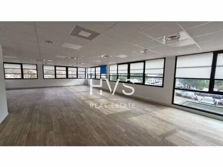 location local professionnel 110m² aix en provence 13290