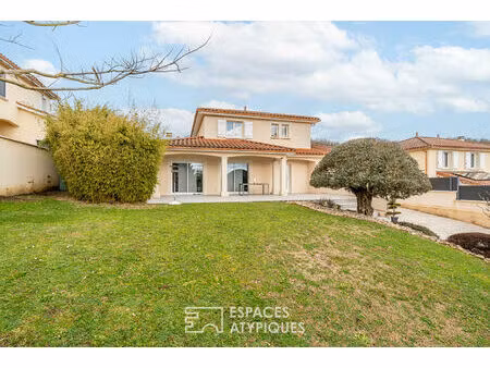 maison avec jardin paysagé au coeur de la boisse