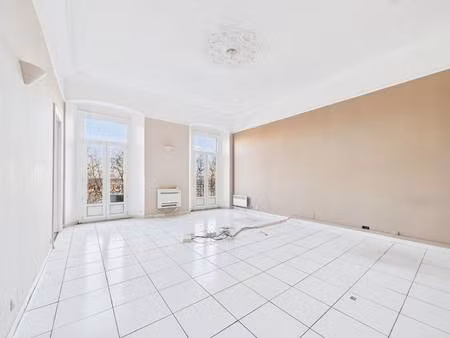 local d'activités à louer